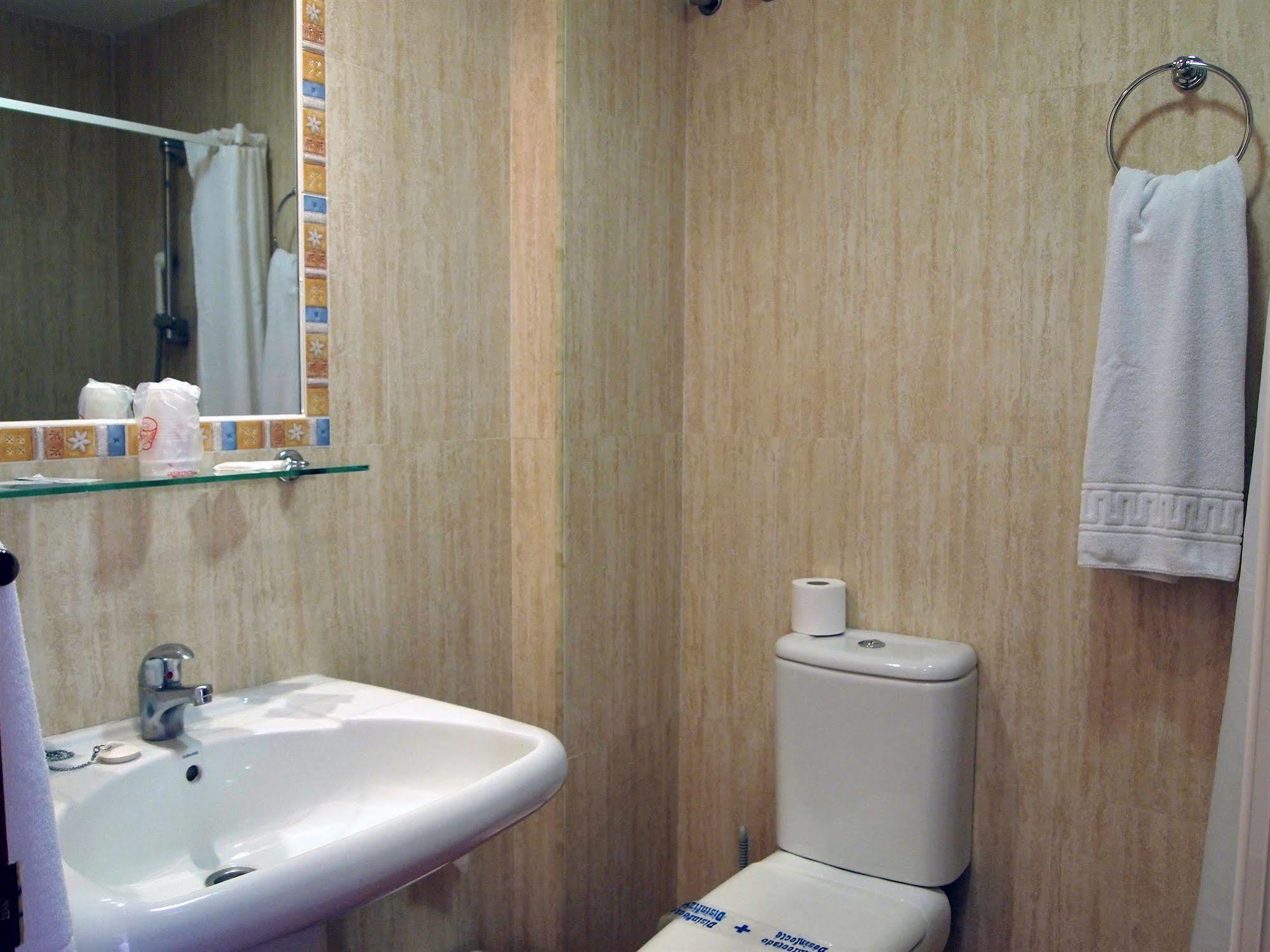 Hotel Galicia フエンヒロラ エクステリア 写真