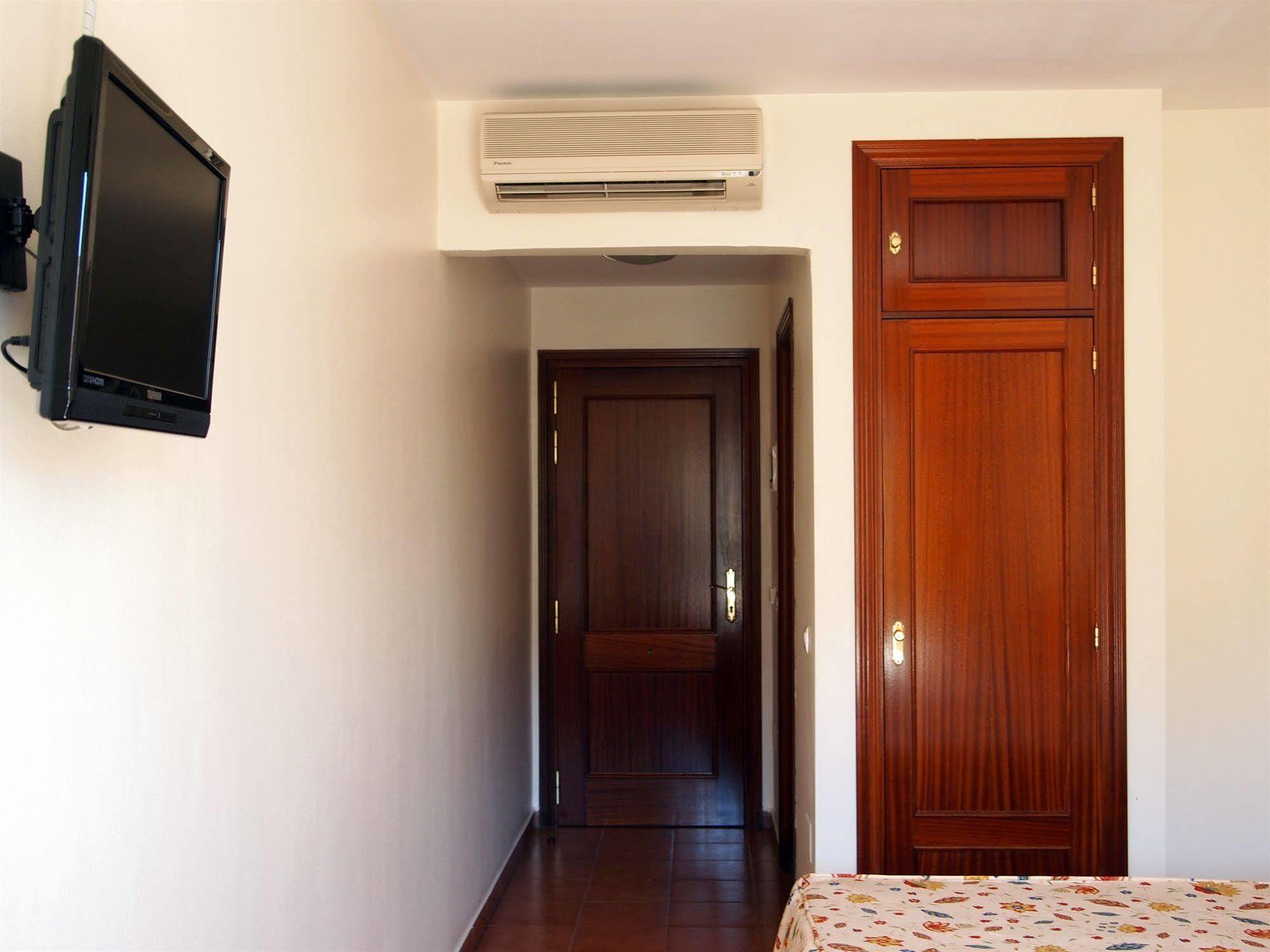Hotel Galicia フエンヒロラ エクステリア 写真