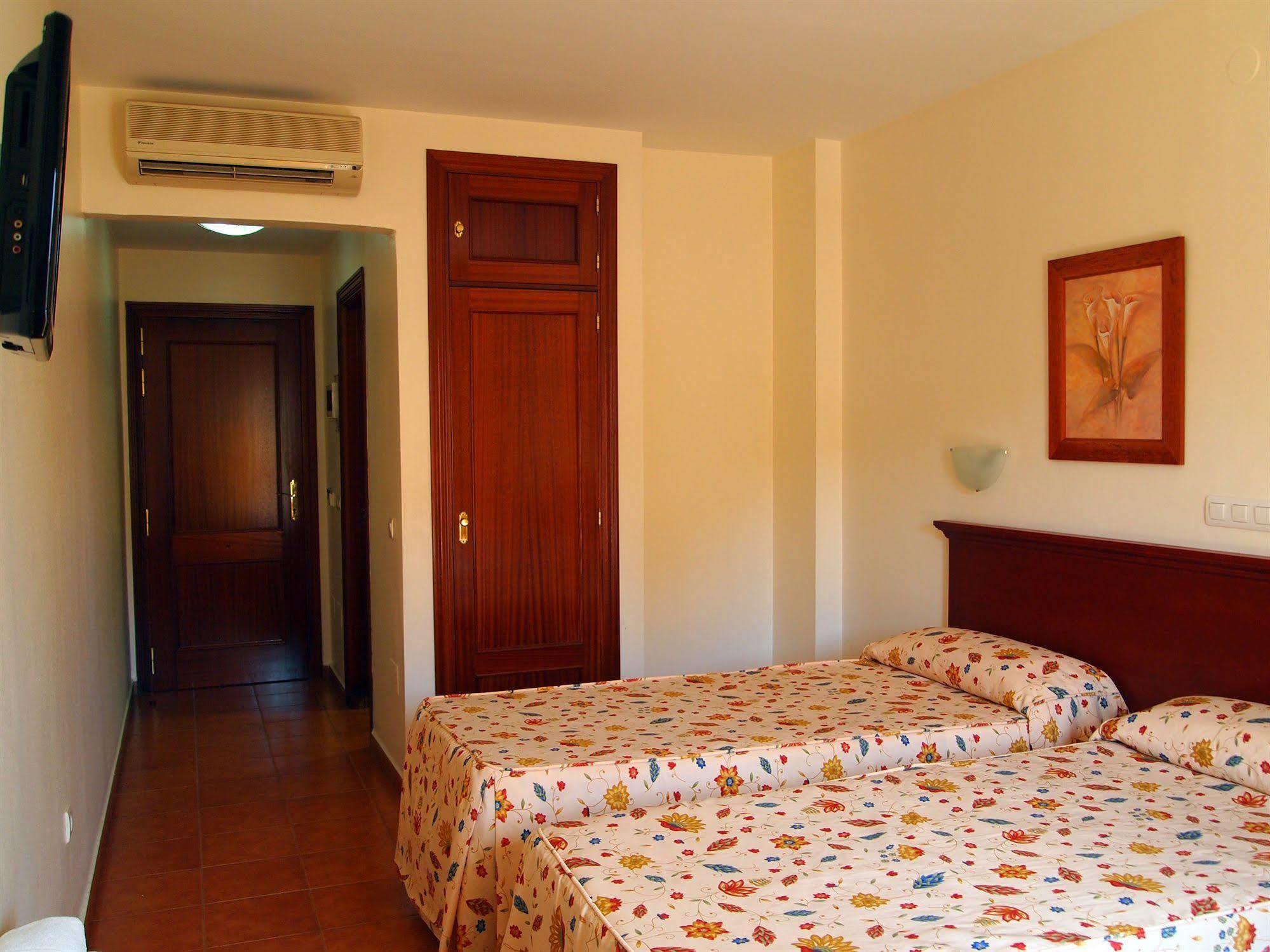 Hotel Galicia フエンヒロラ エクステリア 写真